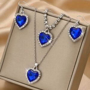 Heart Necklace set blue earrings